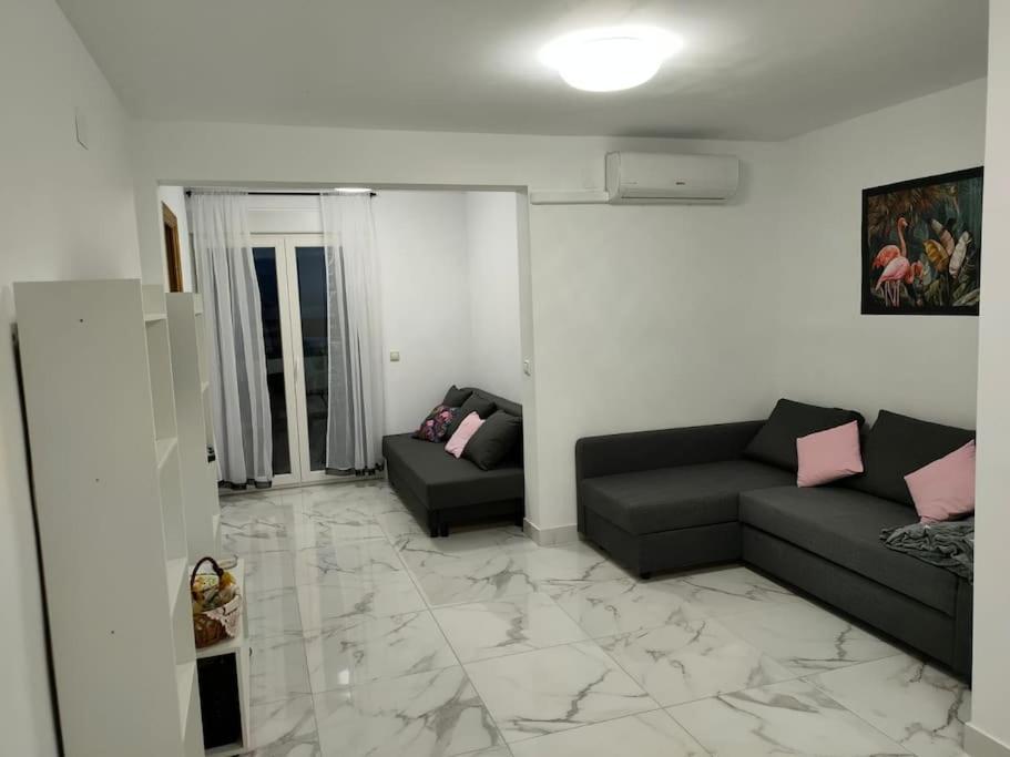 Apartament Flamingo Z Basenem Torrevieja Exterior photo